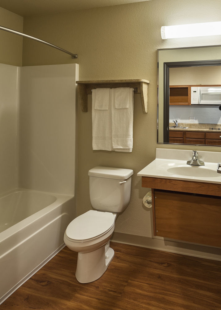 Extended Stay America Select Suites - Cleveland - Airport フェアビューパーク エクステリア 写真