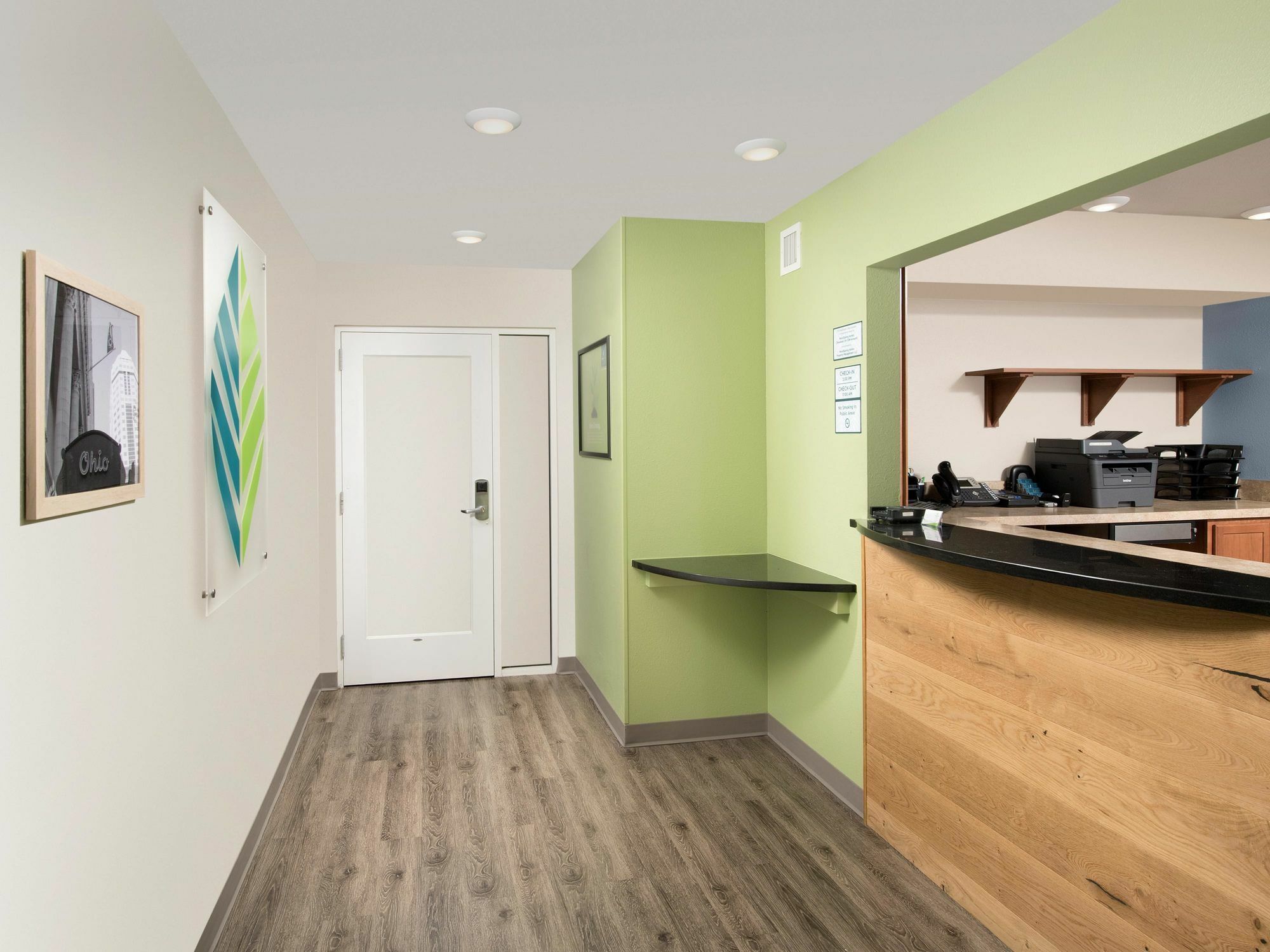 Extended Stay America Select Suites - Cleveland - Airport フェアビューパーク エクステリア 写真